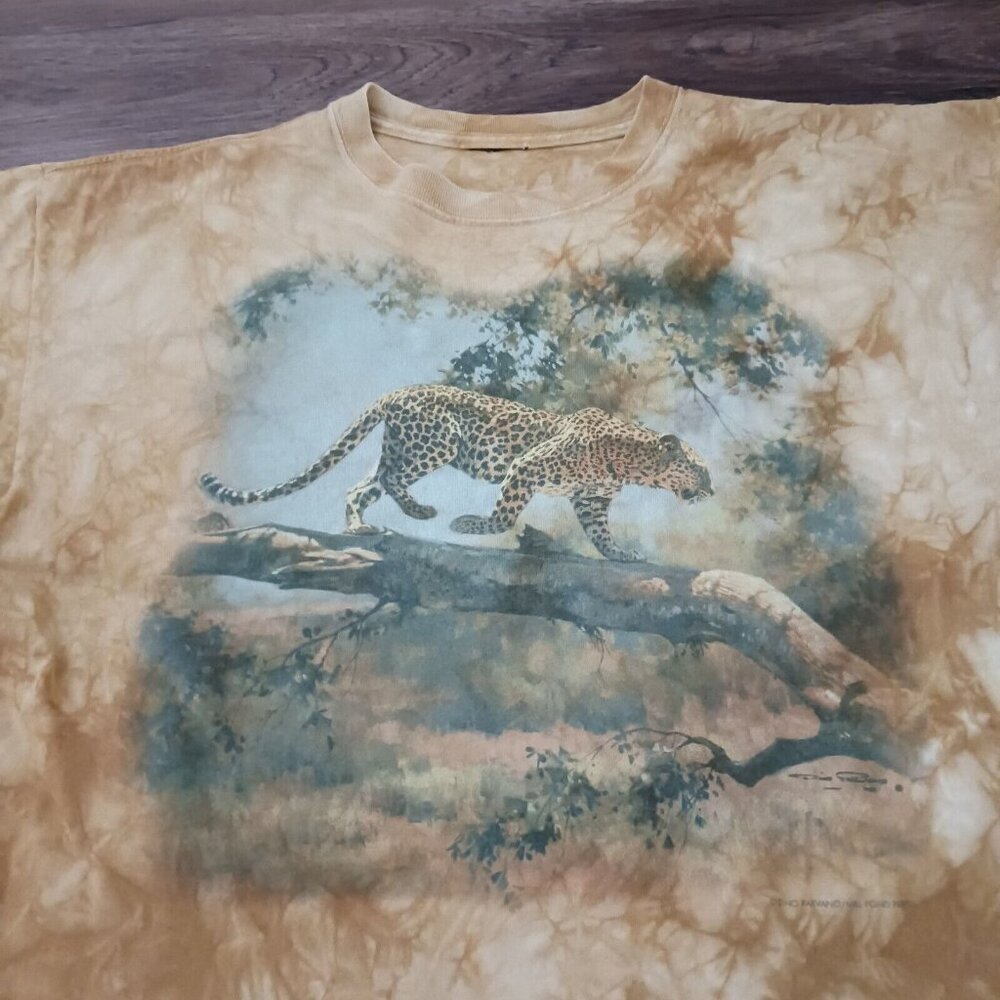 Leopard on Tree Shirt XL Dino Parvano Mill Pond Press‎